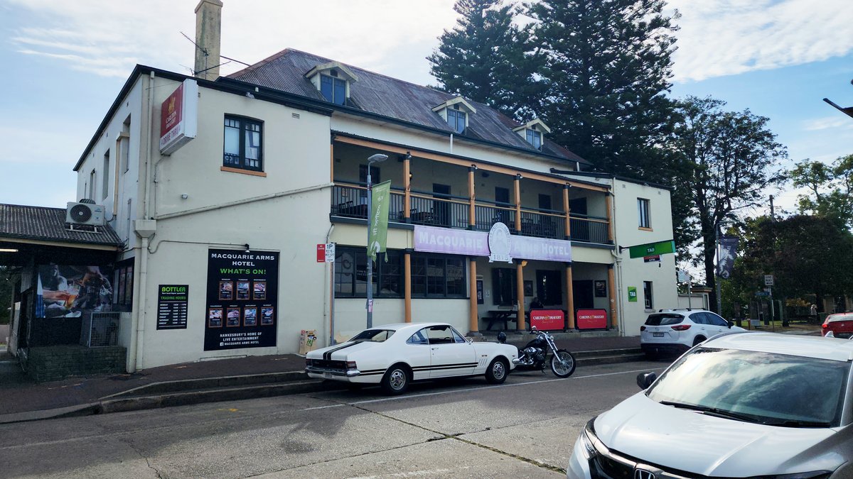 Macquarie Arms Hotel Windsor — oldest surviving pub and hotel in Australia (built 1815)